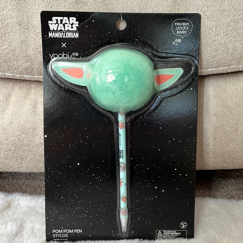 Star Wars Mandalorian Grogu Pen with Pom Pom! Baby Yoda So Cute!! NEW